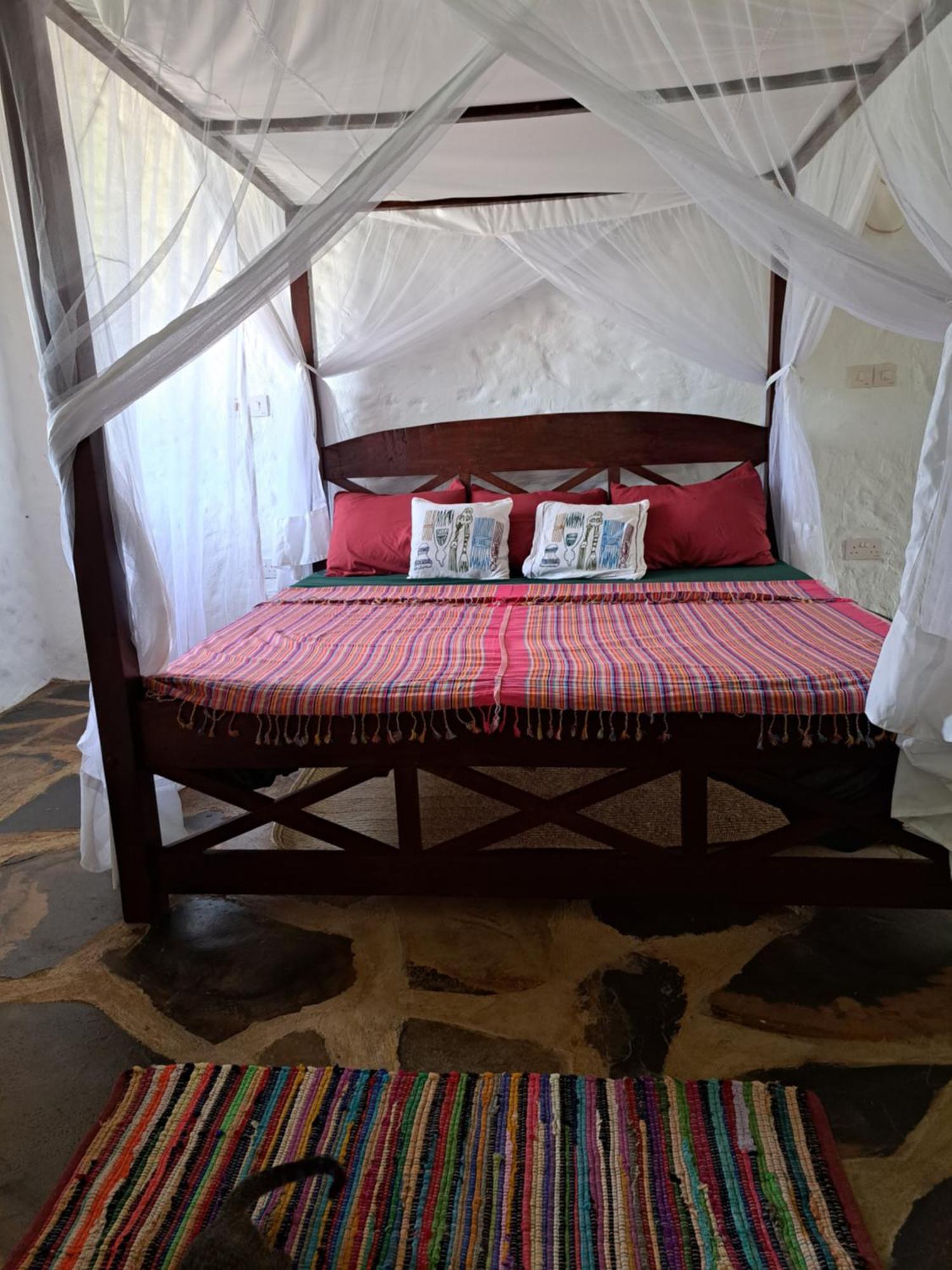 Bed and Breakfast Diani Yoga Barn Укунда Номер фото