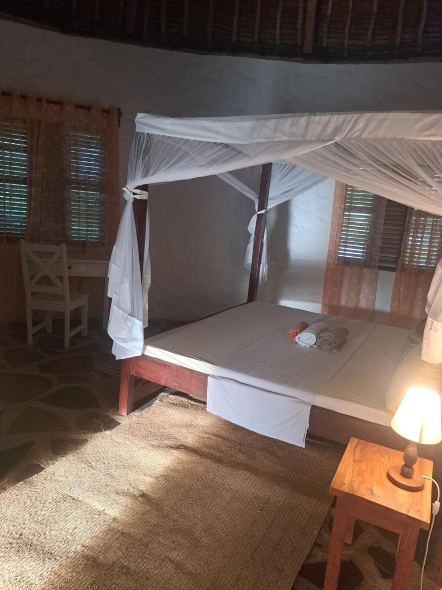 Bed and Breakfast Diani Yoga Barn Укунда Номер фото